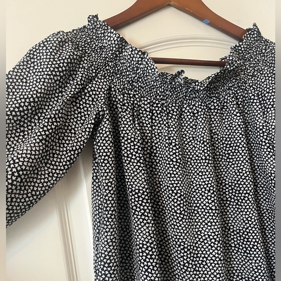 MICHAEL Michael Kors Black & White Off the Shoulder Blouse Women’s Size Small - Picture 7 of 13